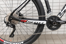 駆動系は2x10の20速仕様