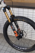 FOX 36 160mm Fサスとe-thirteenホイール
