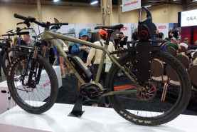 チェーンソーを積んだ、KONAの実用e-MTB